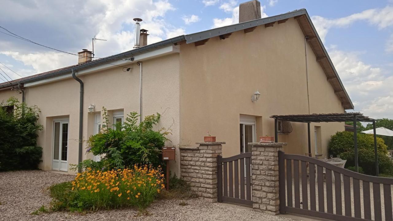 Les Jardins Des 3 Provinces- Gite Montcharvot Esterno foto